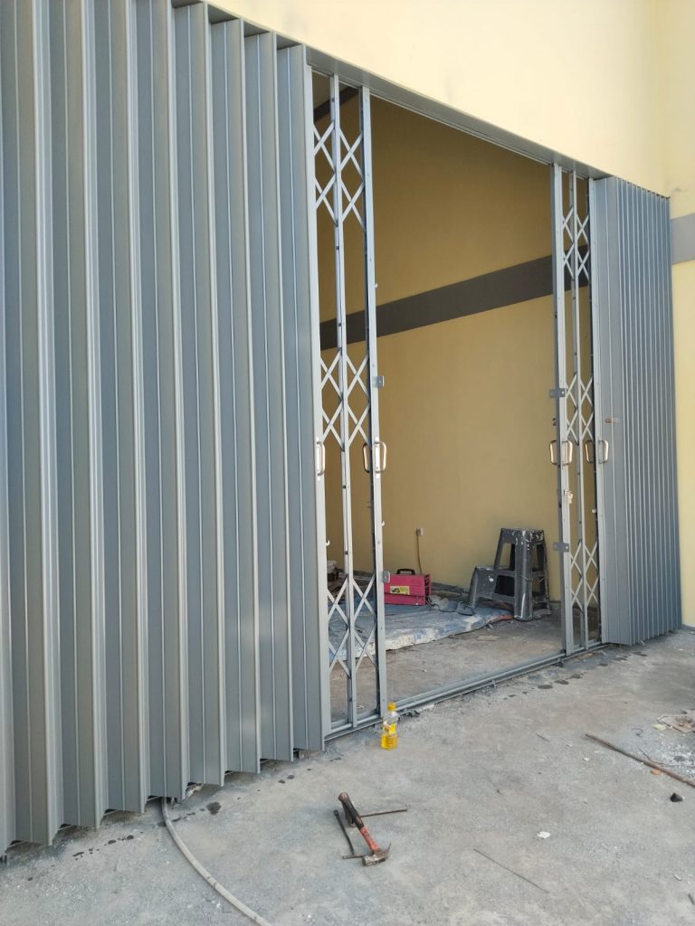 Model Pintu Harmonika Terbaru 2025 untuk Toko dan Garasi
